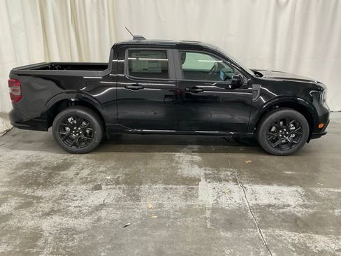 New 2026 Ford Maverick Lobo AWD/4WD image 2