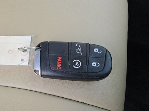 Used 2018 Jeep Grand Cherokee Limited AWD/4WD image 33
