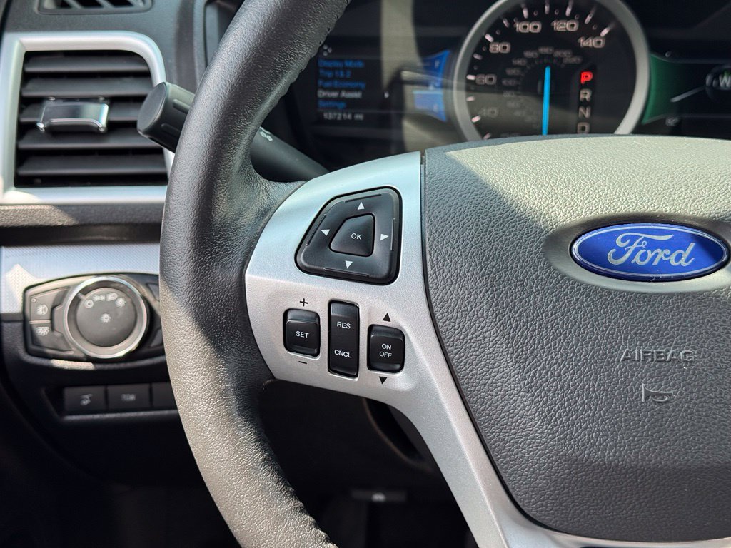 Used 2015 Ford Explorer XLT w/ Equipment Group 202A AWD/4WD image 23