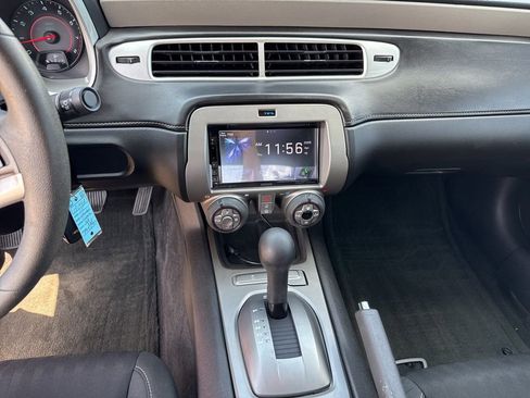 Used 2015 Chevrolet Camaro LS RWD image 9