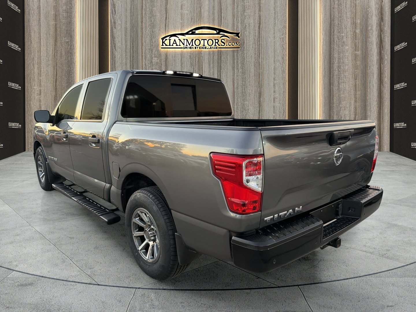 Used 2021 Nissan Titan S w/ S Utility Package RWD image 8