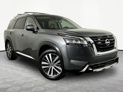 Certified 2022 Nissan Pathfinder Platinum AWD/4WD image 3