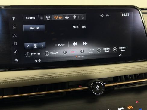 Used 2024 Nissan Ariya FWD image 18