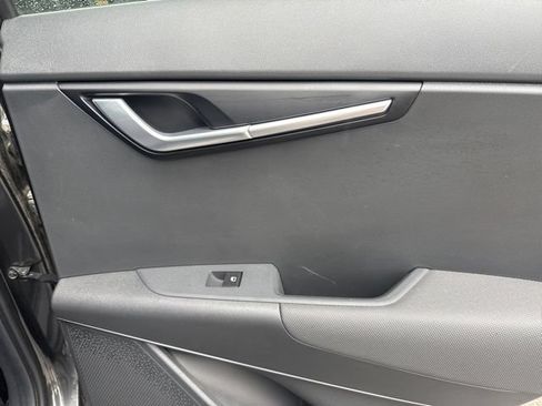 Used 2025 Kia Niro EX FWD image 24