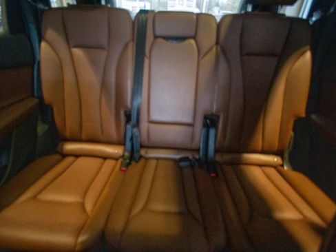 Used 2018 Audi Q7 3.0T Prestige image 21