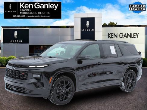 Used 2025 Chevrolet Traverse RS w/ LPO, Floor Liner Package image 3