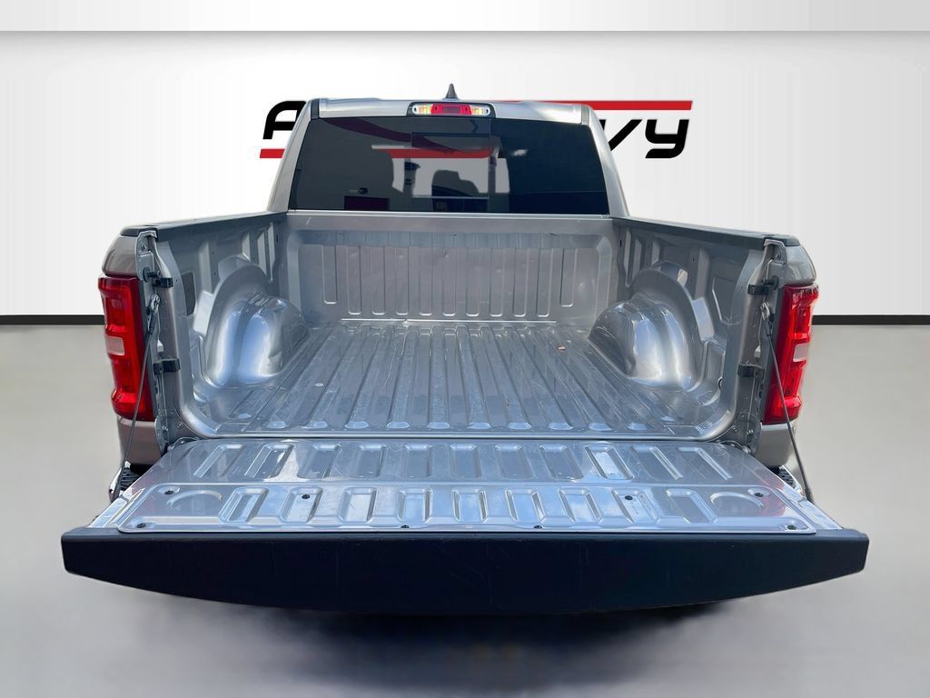 Used 2025 RAM 1500 Laramie AWD/4WD image 25