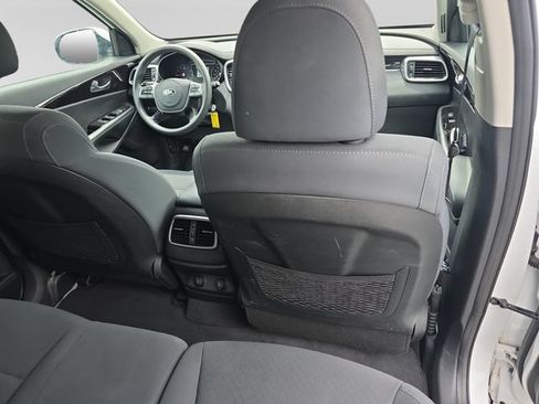 Used 2019 Kia Sorento FWD V6 image 10