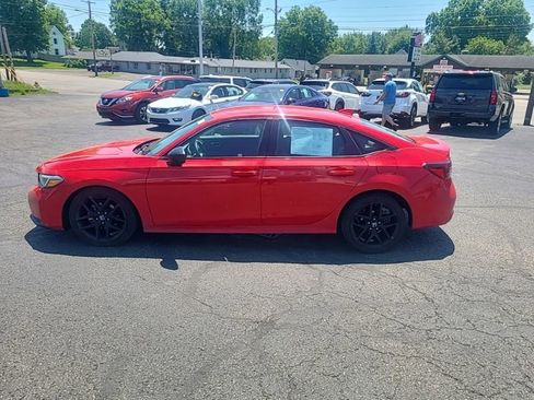Used 2025 Honda Civic Sport image 3