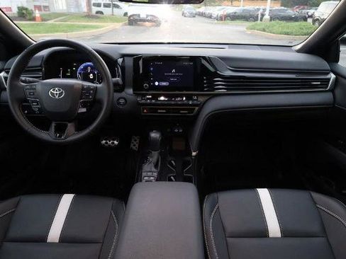 Used 2026 Toyota Camry SE FWD image 21