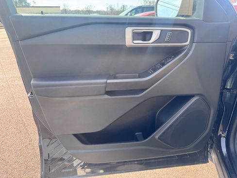 Used 2023 Ford Explorer 4WD image 11