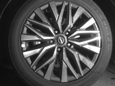 Used 2025 Nissan Altima 2.5 SV FWD image 9