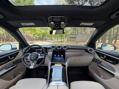 New 2026 Mercedes-Benz GLC 300 image 2