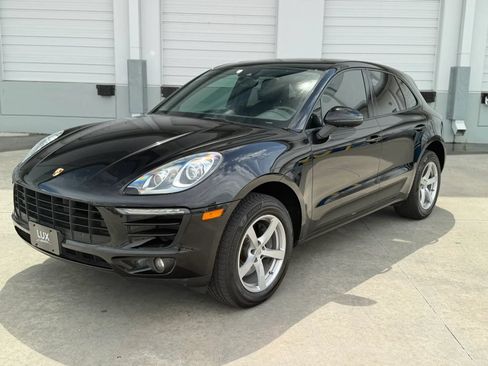 Used 2018 Porsche Macan Sport Edition AWD/4WD image 1