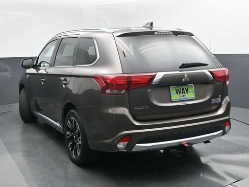 Used 2018 Mitsubishi Outlander GT AWD/4WD image 4