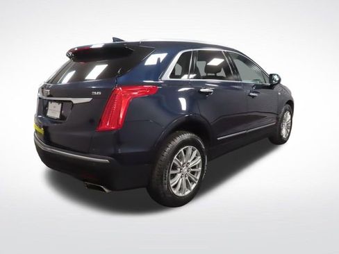 Used 2017 Cadillac XT5 Luxury w/ Driver Awareness Package FWD image 5