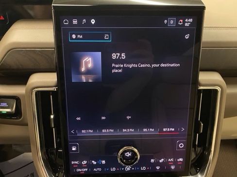 Used 2026 GMC Yukon Denali AWD/4WD image 6