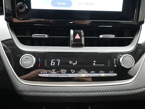 Used 2024 Toyota Corolla XLE image 43