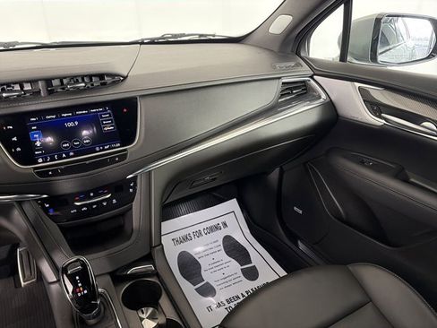 Certified 2024 Cadillac XT5 Sportv w/ Technology Package AWD/4WD image 4