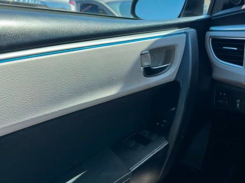 Used 2015 Toyota Corolla LE FWD image 17