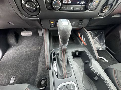 New 2026 Nissan Frontier PRO-4X image 19