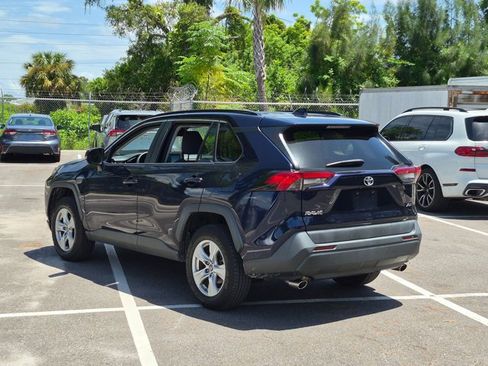Used 2019 Toyota RAV4 XLE FWD image 7