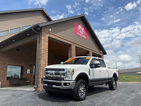 Used 2017 Ford F250 Lariat w/ Lariat Ultimate Package image 56