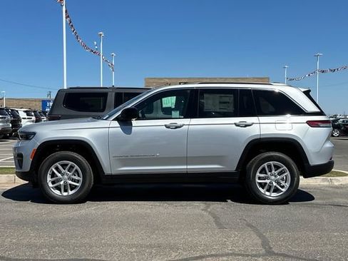 New 2025 Jeep Grand Cherokee Laredo X image 10