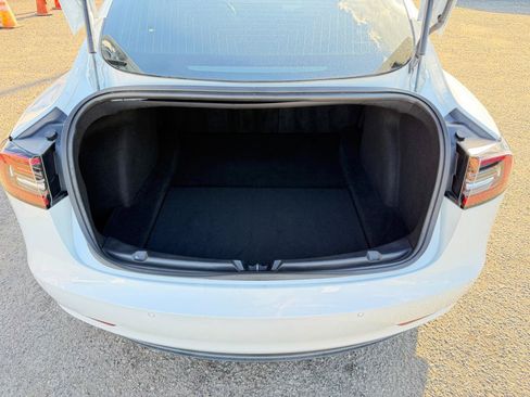 Used 2018 Tesla Model 3 Long Range AWD/4WD image 29