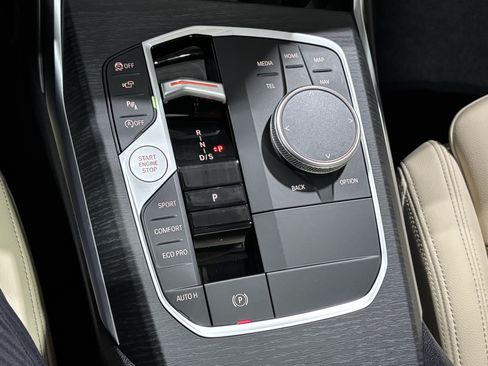 Used 2026 BMW 330i Sedan w/ Premium Package RWD image 23