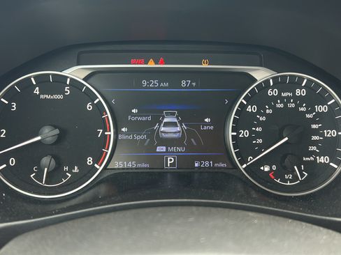 Used 2025 Nissan Altima 2.5 SV FWD image 24