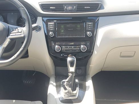 Used 2019 Nissan Murano S FWD image 20