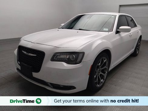 Used 2018 Chrysler 300 S RWD image 1
