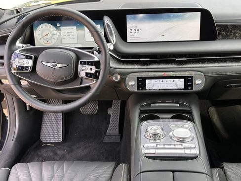 Used 2025 Genesis G90 3.5T image 19