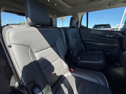 Used 2019 GMC Acadia Denali w/ Technology Package AWD/4WD image 18