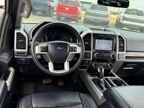 Used 2019 Ford F150 Lariat w/ Equipment Group 502A Luxury AWD/4WD image 6
