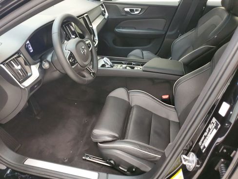 Used 2024 Volvo S60 B5 Plus FWD image 19
