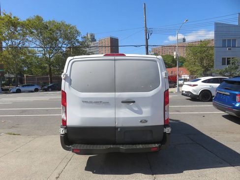 Used 2016 Ford Transit 250 130 Low Roof w/ Exterior Upgrade Package RWD image 8