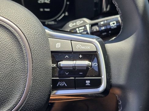 Used 2023 Kia Sorento SX AWD/4WD image 23