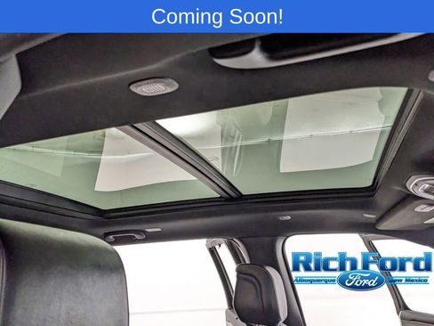 Used 2024 Jeep Wagoneer L Series III w/ Premium Group I AWD/4WD image 23