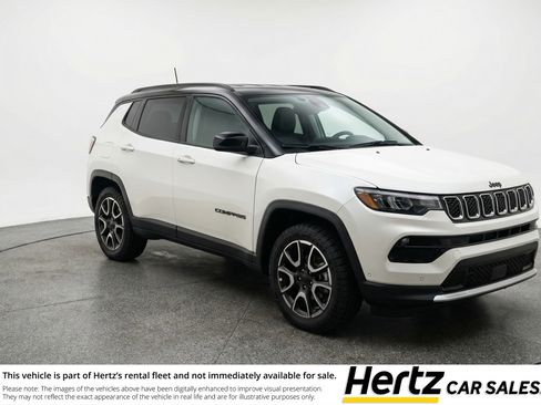 Used 2025 Jeep Compass Trailhawk image 1