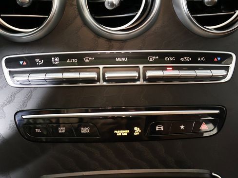 Used 2023 Mercedes-Benz GLC 300 4MATIC Coupe image 53