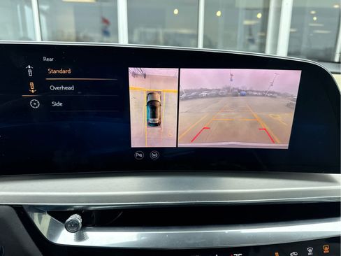 Used 2023 Cadillac Lyriq RWD Luxury image 9