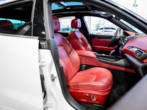 Used 2022 Maserati Levante Modena image 30