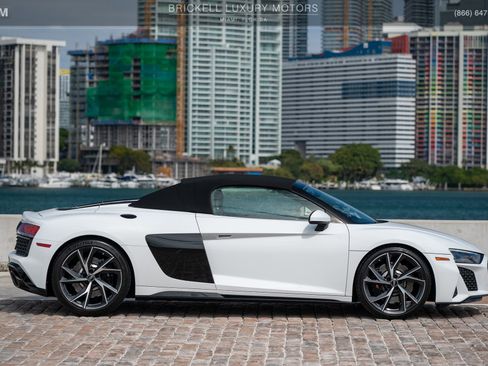 Used 2023 Audi R8 V10 performance image 4