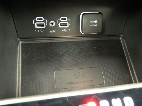 Used 2024 Jeep Grand Cherokee L Limited w/ Luxury Tech Group II image 17