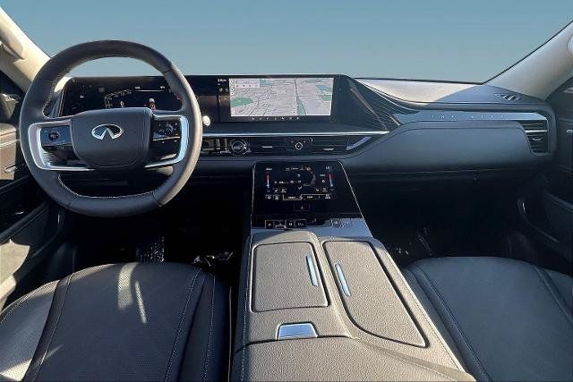 Certified 2026 INFINITI QX80 Luxe w/ Cargo Package AWD/4WD image 7