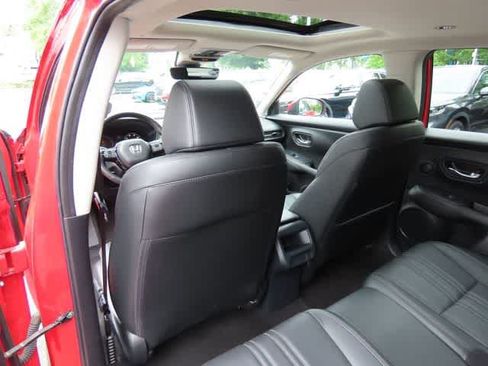 Certified 2025 Honda HR-V EX-L image 14