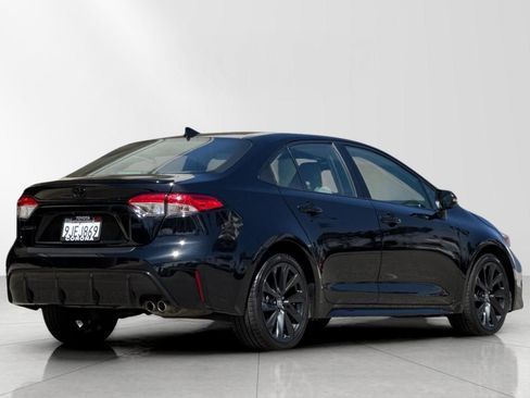 Used 2024 Toyota Corolla SE FWD image 5