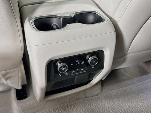 Used 2026 Buick Enclave Avenir w/ Super Cruise Package FWD image 31